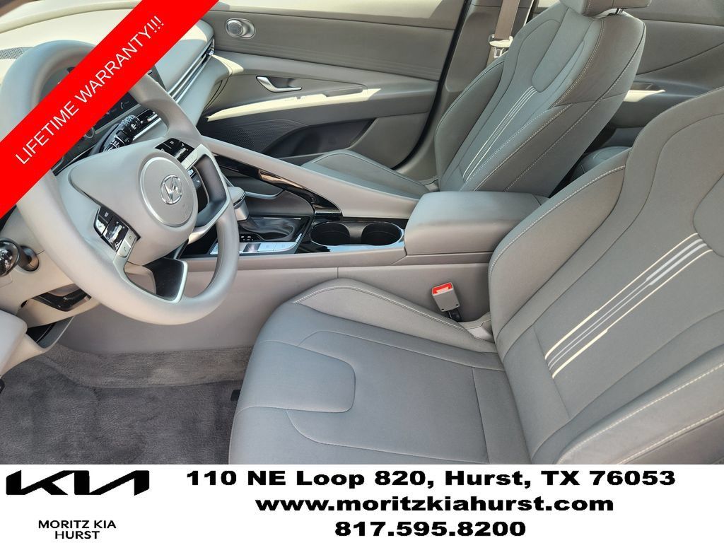 Used 2023 Hyundai Elantra Blue FWD image 17