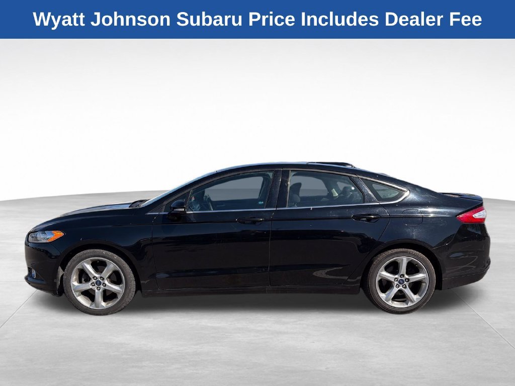 Used 2016 Ford Fusion SE w/ Equipment Group 201A FWD image 3