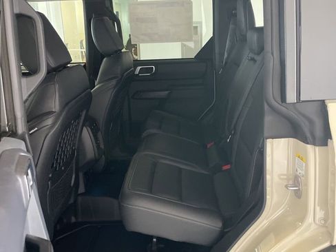 New 2025 Ford Bronco Badlands image 21