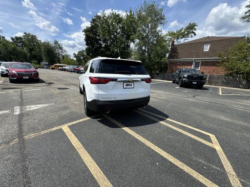 Used 2022 Chevrolet Traverse LT w/ LPO, Floor Liner Package image 33