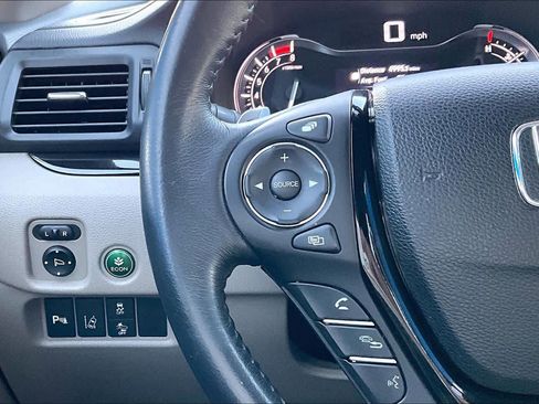 Used 2018 Honda Pilot Touring image 23