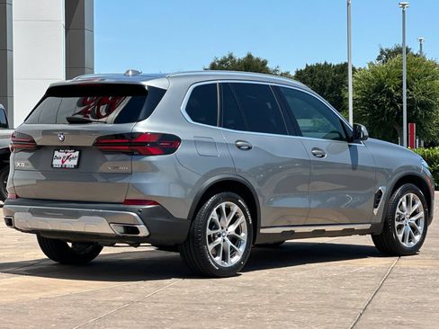 Used 2024 BMW X5 xDrive40i w/ Premium Package AWD/4WD image 4