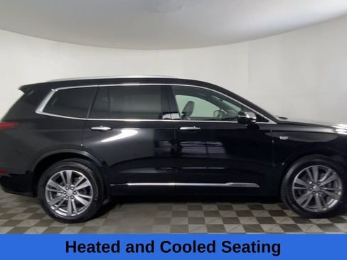 Used 2025 Cadillac XT6 Premium Luxury image 4