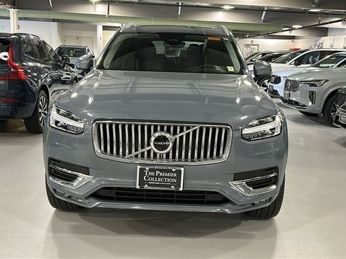 Certified 2023 Volvo XC90 B6 Plus AWD/4WD image 2