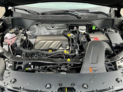 Used 2026 Chevrolet Trax RS w/ Sunroof Package image 22