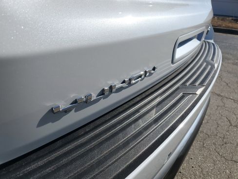 New 2026 GMC Yukon Denali w/ Sun & Power Step Package image 6