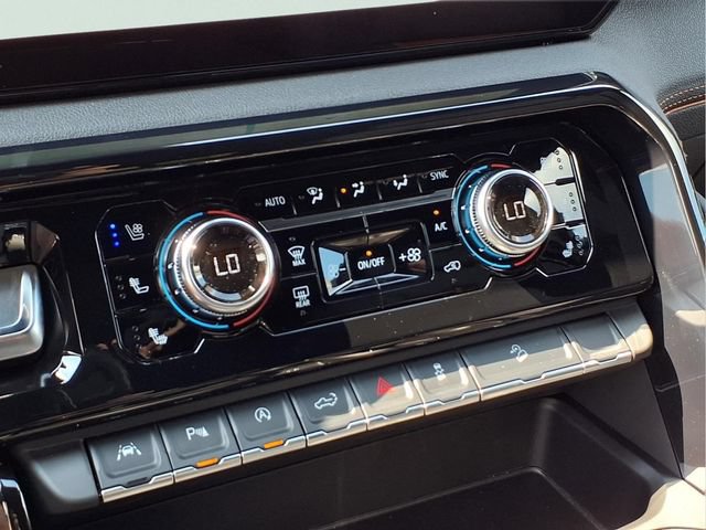 New 2026 GMC Sierra 1500 AT4 w/ Technology Package AWD/4WD image 8