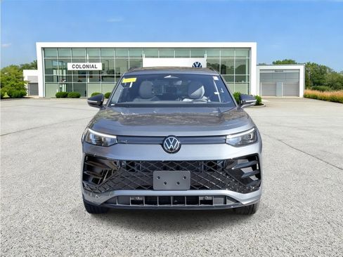 New 2026 Volkswagen Tiguan SE R-Line AWD/4WD image 8