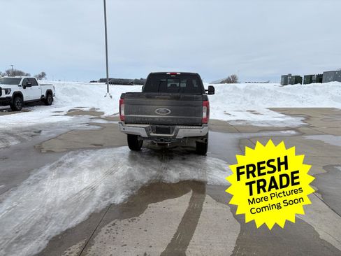 Used 2019 Ford F250 Lariat w/ Lariat Ultimate Package image 4