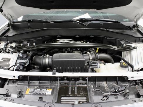 Used 2023 Ford Explorer Platinum w/ Technology Package AWD/4WD image 18