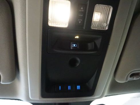 Used 2013 RAM 1500 Sport w/ Sport Premium Group image 33