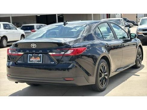 Used 2025 Toyota Camry LE FWD image 6