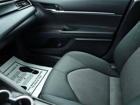 Used 2023 Toyota Camry LE image 12