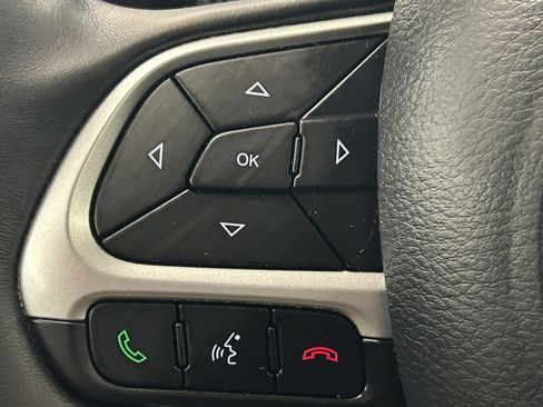 Used 2018 Jeep Compass Latitude image 23