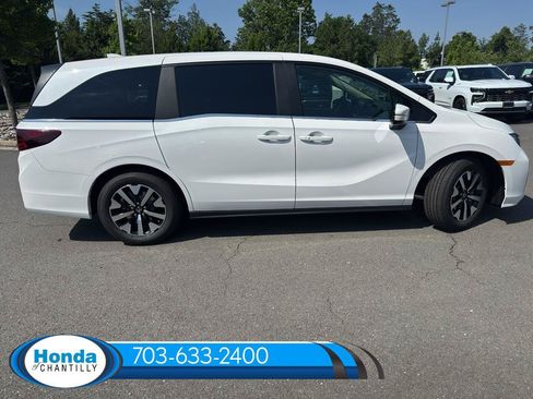New 2026 Honda Odyssey EX-L image 8