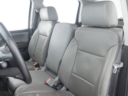 Used 2017 Chevrolet Silverado 1500 LT w/ All Star Edition RWD image 27