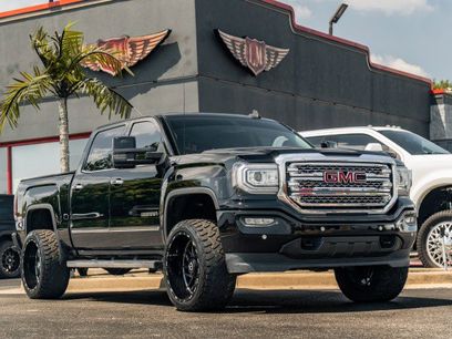 Used 2017 GMC Sierra 1500 SLT w/ SLT Premium Package