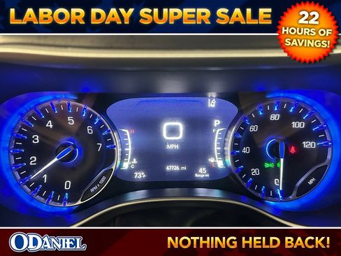 Used 2024 Chrysler Pacifica Touring-L FWD image 12