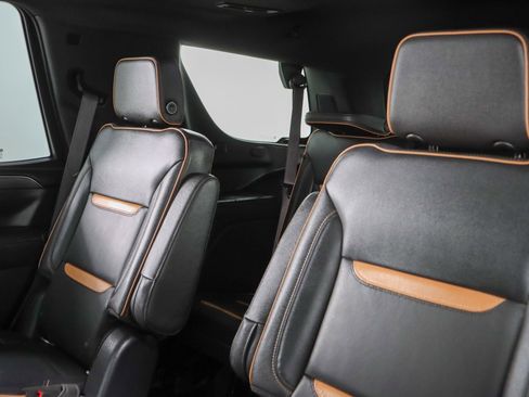 Used 2021 GMC Yukon AT4 w/ Technology Package AWD/4WD image 28