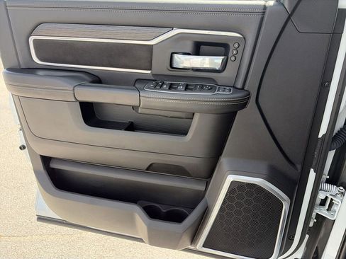 Used 2024 RAM 2500 Laramie w/ Sport Appearance Package image 28