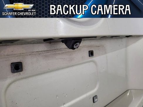 Used 2015 Cadillac Escalade Premium image 11