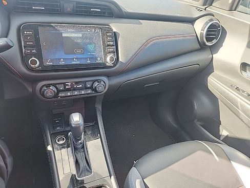 Used 2021 Nissan Kicks SR w/ SR Premium Package image 14