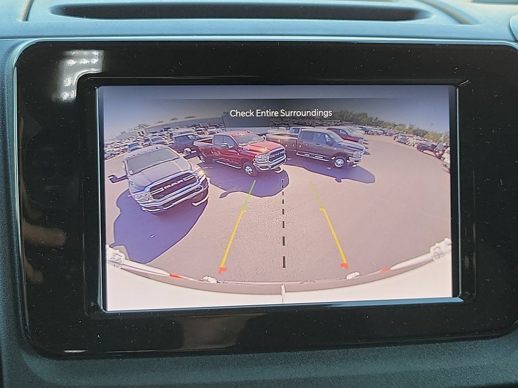 New 2024 RAM ProMaster 2500 w/ Convenience Group FWD image 16