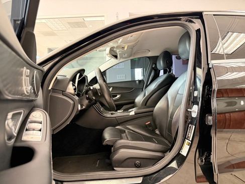 Used 2017 Mercedes-Benz C 300 Sport image 3