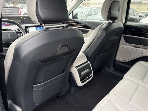 New 2026 Lincoln Nautilus Premier w/ Jet Appearance Package image 17