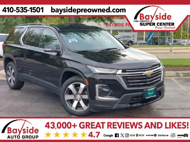 Used 2023 Chevrolet Traverse LT w/ LT Premium Package AWD/4WD image 1