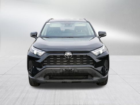 Certified 2025 Toyota RAV4 XLE FWD image 2
