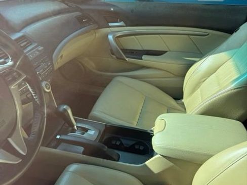 Used 2011 Honda Accord EX-L image 7