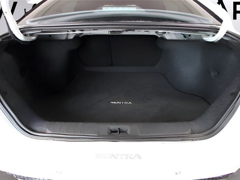 Used 2023 Nissan Sentra SR w/ Electronics Package image 34