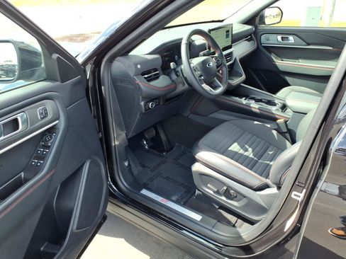 Used 2025 Ford Explorer ST-Line w/ Premium Package AWD/4WD image 10