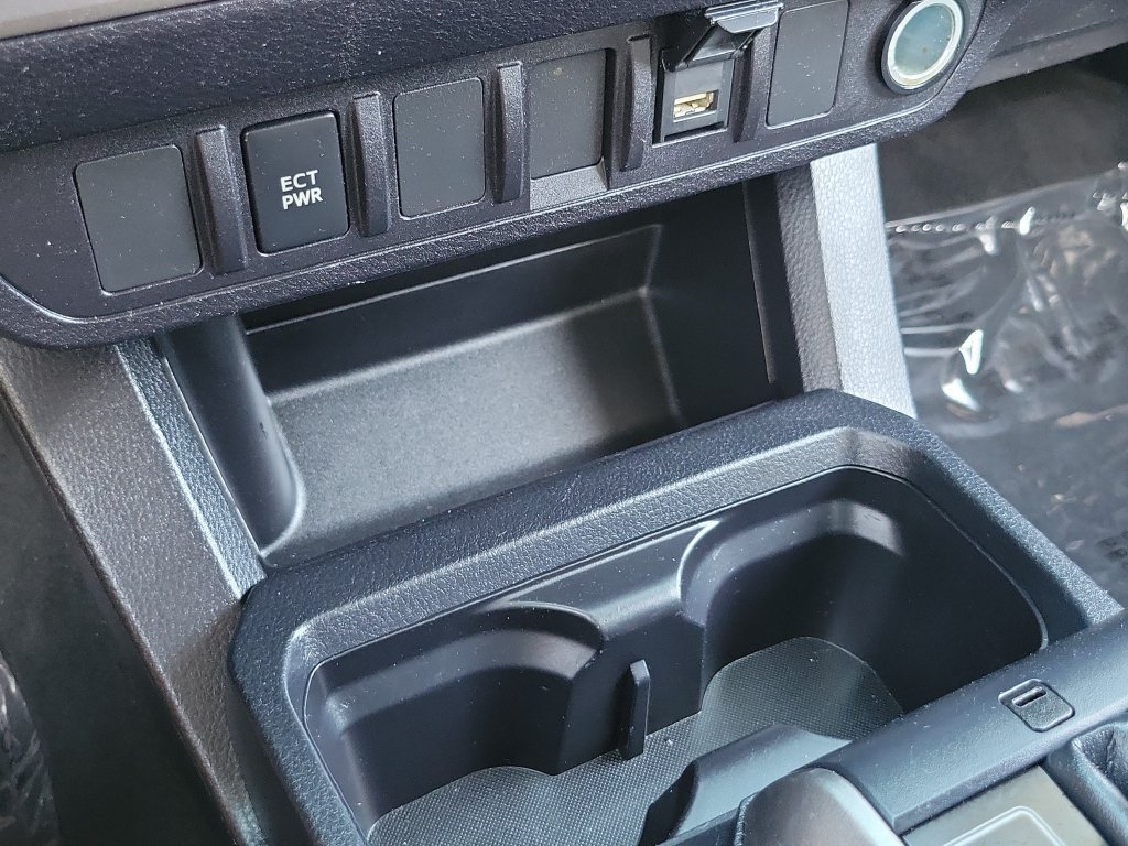 Used 2020 Toyota Tacoma SR5 RWD image 12