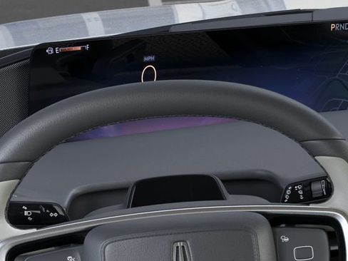New 2026 Lincoln Navigator L Premier AWD/4WD image 13