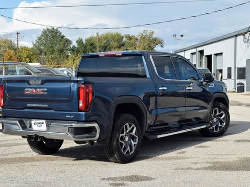 Used 2022 GMC Sierra 1500 SLT w/ SLT Convenience Package image 10