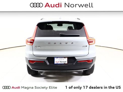Used 2024 Volvo XC40 B5 Ultimate w/ Protection Package Premier AWD/4WD image 13