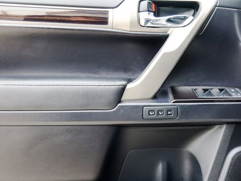 Used 2015 Lexus GX 460 w/ Navigation Package image 8