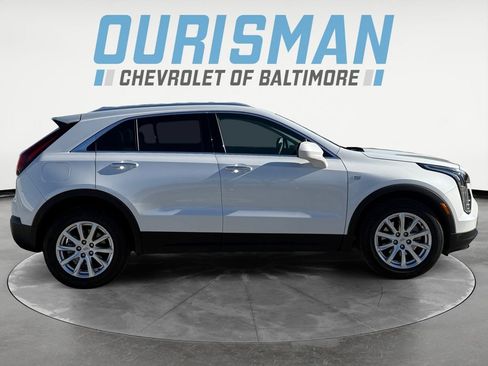 Used 2022 Cadillac XT4 Luxury w/ Cold Weather Package image 7