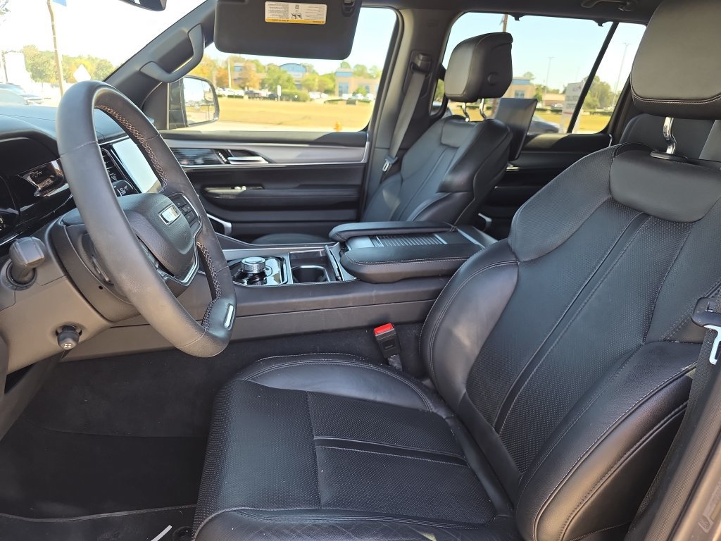 Used 2023 Jeep Wagoneer Series II RWD image 21