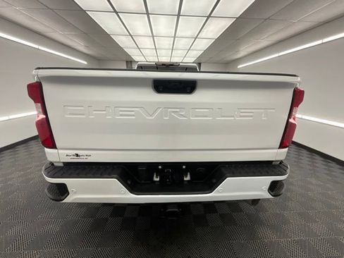 Used 2022 Chevrolet Silverado 2500 High Country w/ Z71 Off-Road Package AWD/4WD image 22