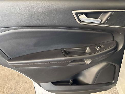 Used 2024 Ford Edge SEL w/ Convenience Package image 11