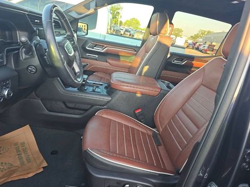 Used 2025 GMC Sierra 1500 Denali Ultimate AWD/4WD image 5