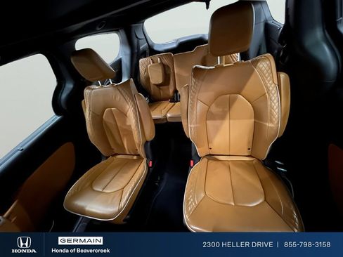 Used 2021 Chrysler Pacifica Pinnacle FWD image 24