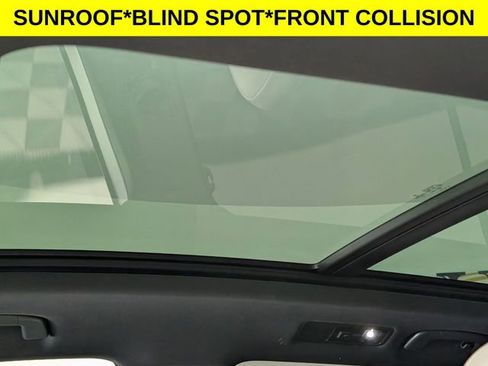 Used 2021 Volkswagen Tiguan SE R-Line w/ 3rd Row Seat Package image 13