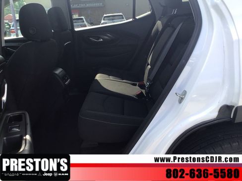 Used 2024 GMC Terrain SLE AWD/4WD image 25