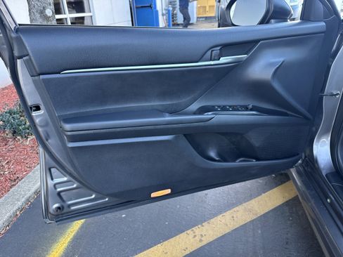 Used 2019 Toyota Camry SE image 8