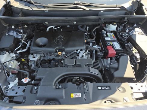 Used 2021 Toyota RAV4 XLE Premium AWD/4WD image 31