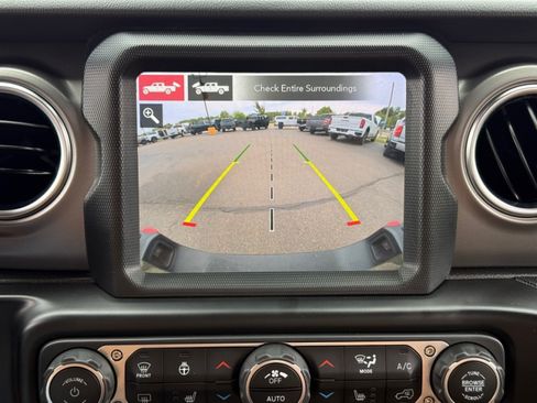 Used 2021 Jeep Gladiator Rubicon w/ Dual Top Group AWD/4WD image 12